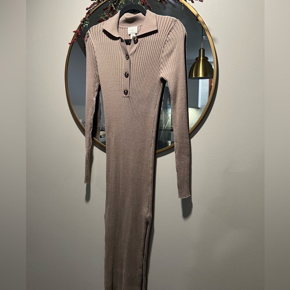 H&M Collared Rib-Knit Dress - Picture 6 of 7